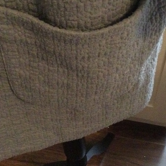 Fox and Ali (Dress Barn brand) grey quilted blazer with three quarter sleeves. - Picture 3 of 9